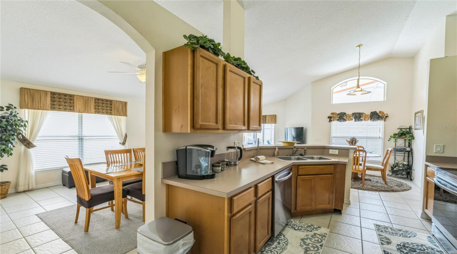 DAVENPORT, Florida 33837, 4 Bedrooms Bedrooms, ,3 BathroomsBathrooms,Residential,For Sale,PALOMA,0,MFRO6322753