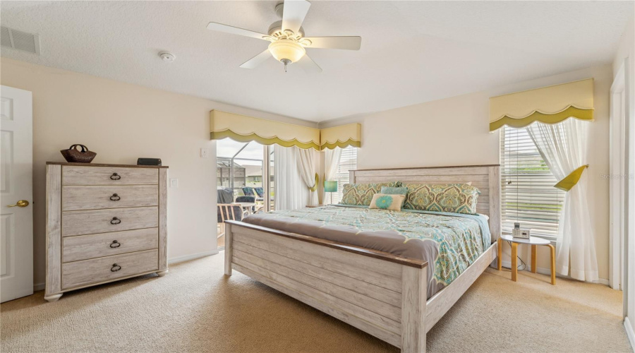 DAVENPORT, Florida 33837, 4 Bedrooms Bedrooms, ,3 BathroomsBathrooms,Residential,For Sale,PALOMA,0,MFRO6322753