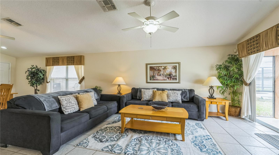 DAVENPORT, Florida 33837, 4 Bedrooms Bedrooms, ,3 BathroomsBathrooms,Residential,For Sale,PALOMA,0,MFRO6322753