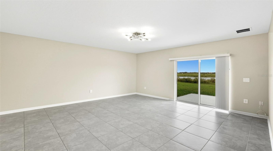 DAVENPORT, Florida 33837, 6 Bedrooms Bedrooms, ,3 BathroomsBathrooms,Residential,For Sale,DARING,0,MFRG5103150