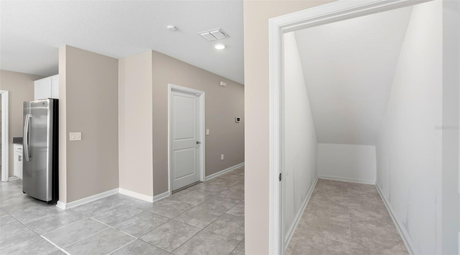 DAVENPORT, Florida 33837, 6 Bedrooms Bedrooms, ,3 BathroomsBathrooms,Residential,For Sale,DARING,0,MFRG5103150