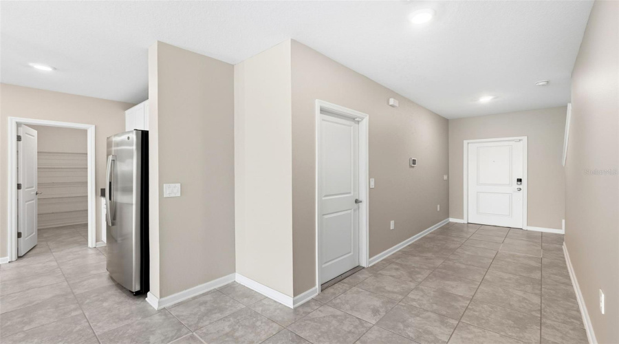 DAVENPORT, Florida 33837, 6 Bedrooms Bedrooms, ,3 BathroomsBathrooms,Residential,For Sale,DARING,0,MFRG5103150
