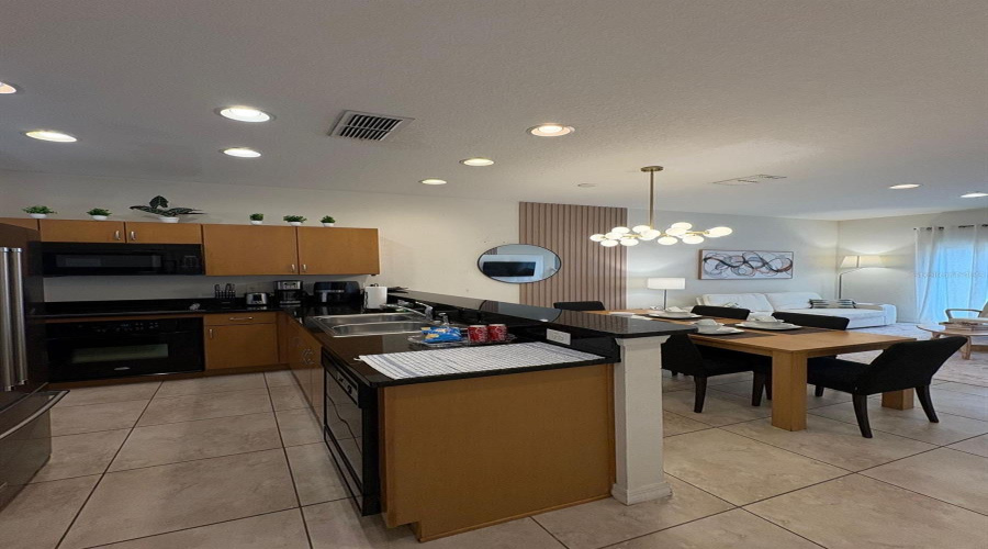 KISSIMMEE, Florida 34747, 2 Bedrooms Bedrooms, ,2 BathroomsBathrooms,Residential,For Sale,YELLOW LANTANA,0,MFRO6317245