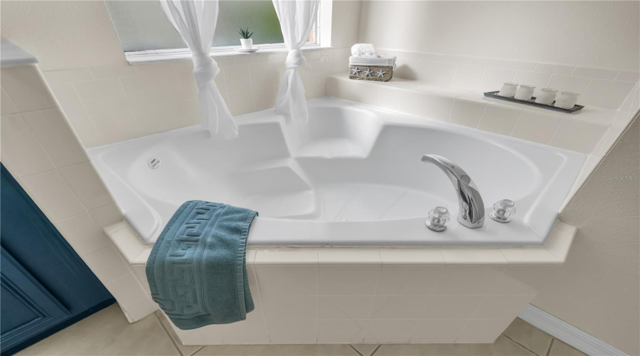 Tub