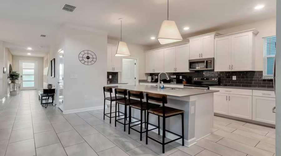 KISSIMMEE, Florida 34746, 6 Bedrooms Bedrooms, ,5 BathroomsBathrooms,Residential,For Sale,BOOKMARK,0,MFRO6351094