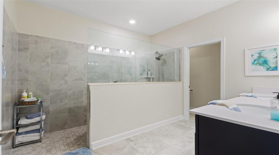 DAVENPORT, Florida 33896, 4 Bedrooms Bedrooms, ,3 BathroomsBathrooms,Residential,For Sale,CROQUET,0,MFRS5136183