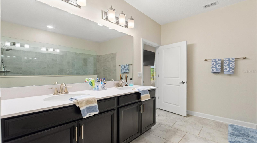 DAVENPORT, Florida 33896, 4 Bedrooms Bedrooms, ,3 BathroomsBathrooms,Residential,For Sale,CROQUET,0,MFRS5136183