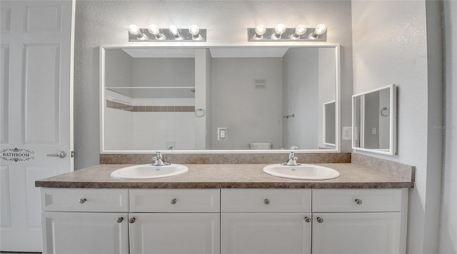 DAVENPORT, Florida 33896, 3 Bedrooms Bedrooms, ,2 BathroomsBathrooms,Residential,For Sale,TERRACE RIDGE,0,MFRO6351764