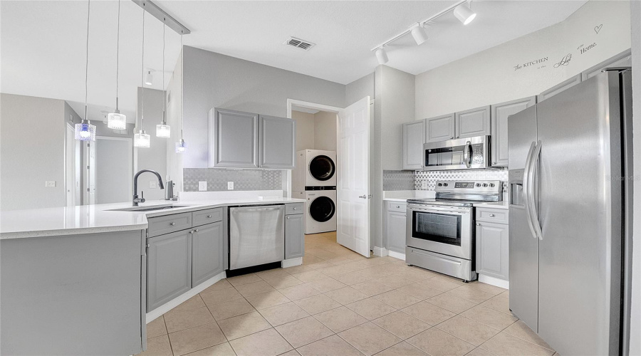 DAVENPORT, Florida 33896, 3 Bedrooms Bedrooms, ,2 BathroomsBathrooms,Residential,For Sale,TERRACE RIDGE,0,MFRO6351764