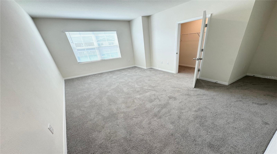 DAVENPORT, Florida 33837, 3 Bedrooms Bedrooms, ,2 BathroomsBathrooms,Residential,For Sale,PENGUIN,0,MFRS5136083
