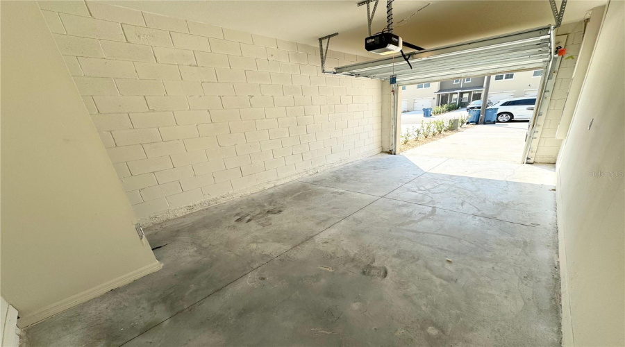 DAVENPORT, Florida 33837, 3 Bedrooms Bedrooms, ,2 BathroomsBathrooms,Residential,For Sale,PENGUIN,0,MFRS5136083