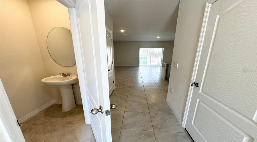 DAVENPORT, Florida 33837, 3 Bedrooms Bedrooms, ,2 BathroomsBathrooms,Residential,For Sale,PENGUIN,0,MFRS5136083