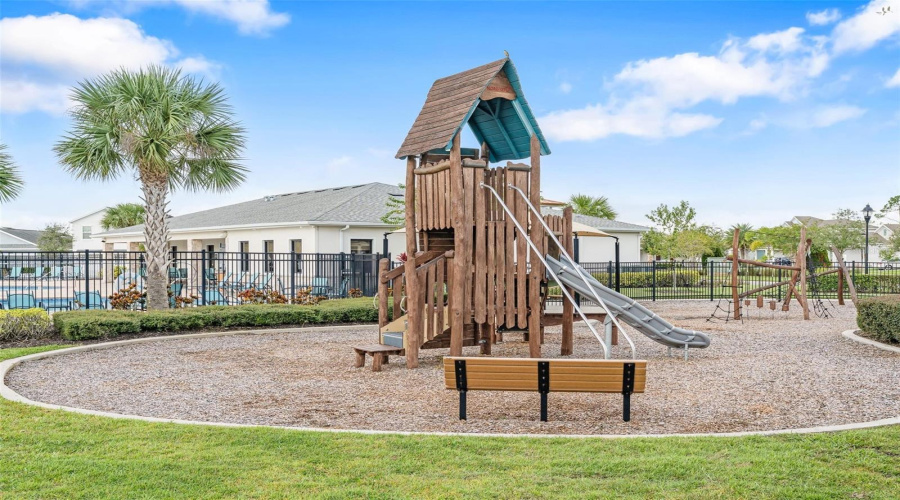 KISSIMMEE, Florida 34746, 4 Bedrooms Bedrooms, ,2 BathroomsBathrooms,Residential,For Sale,SEQUEL,0,MFRO6351604