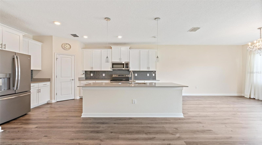 KISSIMMEE, Florida 34746, 4 Bedrooms Bedrooms, ,2 BathroomsBathrooms,Residential,For Sale,SEQUEL,0,MFRO6351604
