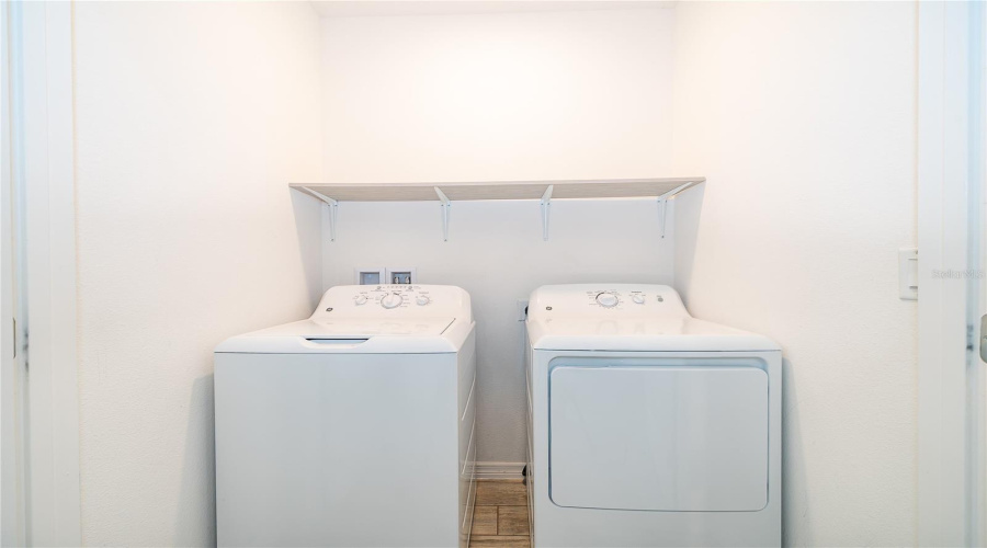 KISSIMMEE, Florida 34746, 3 Bedrooms Bedrooms, ,2 BathroomsBathrooms,Residential,For Sale,DESERT ROSE,0,MFRS5136491