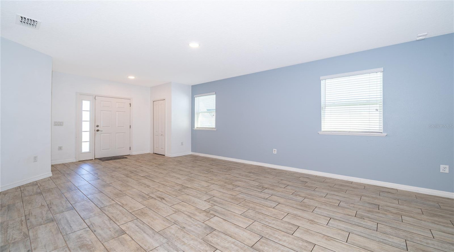 KISSIMMEE, Florida 34746, 3 Bedrooms Bedrooms, ,2 BathroomsBathrooms,Residential,For Sale,DESERT ROSE,0,MFRS5136491