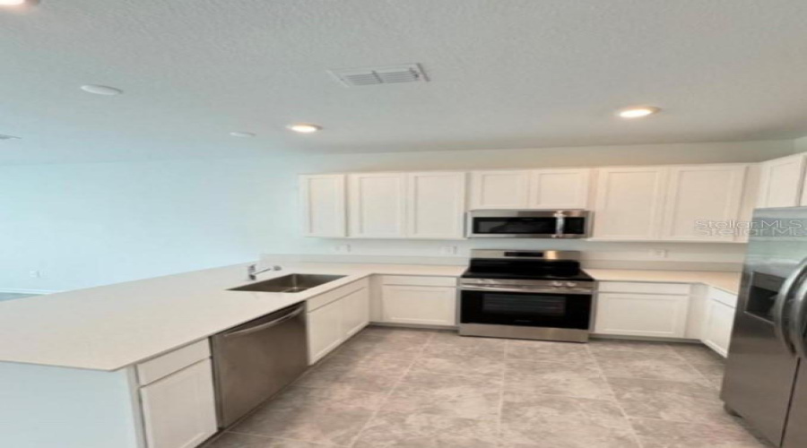 DAVENPORT, Florida 33837, 3 Bedrooms Bedrooms, ,2 BathroomsBathrooms,Residential,For Sale,PIERR,0,MFRS5136152