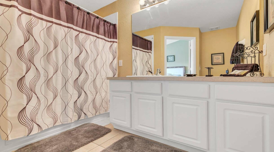 KISSIMMEE, Florida 34747, 3 Bedrooms Bedrooms, ,3 BathroomsBathrooms,Residential,For Sale,MANESHAW,0,MFRTB8434687