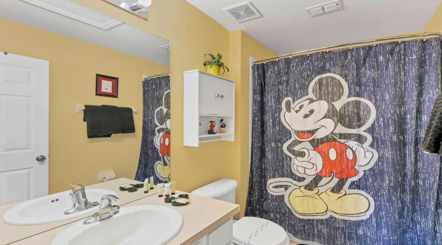 KISSIMMEE, Florida 34747, 3 Bedrooms Bedrooms, ,3 BathroomsBathrooms,Residential,For Sale,MANESHAW,0,MFRTB8434687