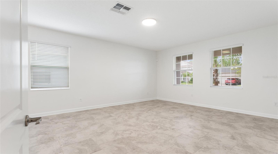 DAVENPORT, Florida 33837, 5 Bedrooms Bedrooms, ,3 BathroomsBathrooms,Residential,For Sale,BRUNSWICK,0,MFRS5136449