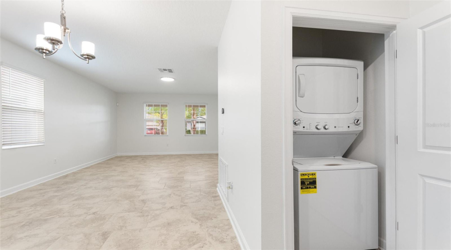 DAVENPORT, Florida 33837, 5 Bedrooms Bedrooms, ,3 BathroomsBathrooms,Residential,For Sale,BRUNSWICK,0,MFRS5136449