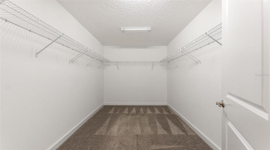 DAVENPORT, Florida 33837, 5 Bedrooms Bedrooms, ,3 BathroomsBathrooms,Residential,For Sale,BRUNSWICK,0,MFRS5136449