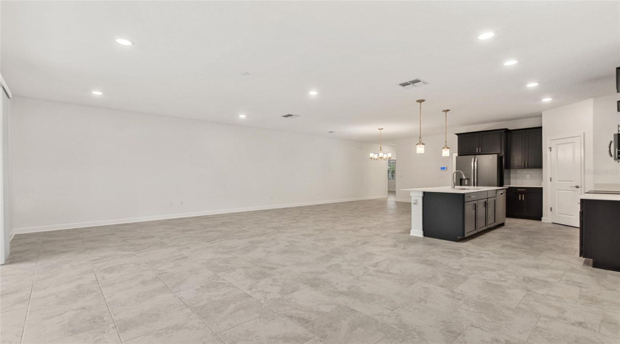 DAVENPORT, Florida 33837, 5 Bedrooms Bedrooms, ,3 BathroomsBathrooms,Residential,For Sale,BRUNSWICK,0,MFRS5136449