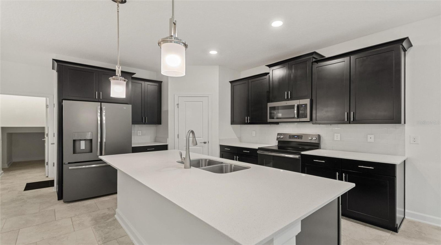DAVENPORT, Florida 33837, 5 Bedrooms Bedrooms, ,3 BathroomsBathrooms,Residential,For Sale,BRUNSWICK,0,MFRS5136449