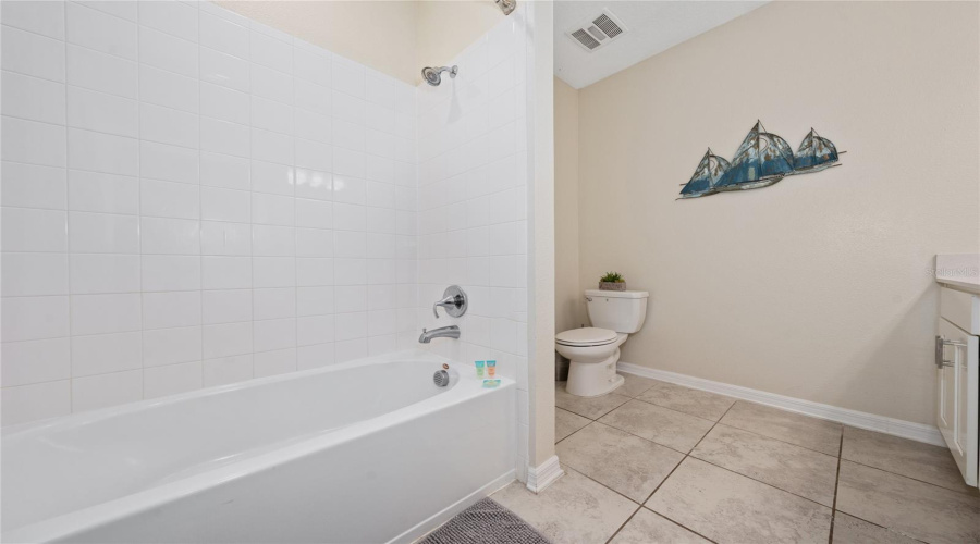 KISSIMMEE, Florida 34746, 2 Bedrooms Bedrooms, ,2 BathroomsBathrooms,Residential,For Sale,PARADOX,0,MFRS5119723