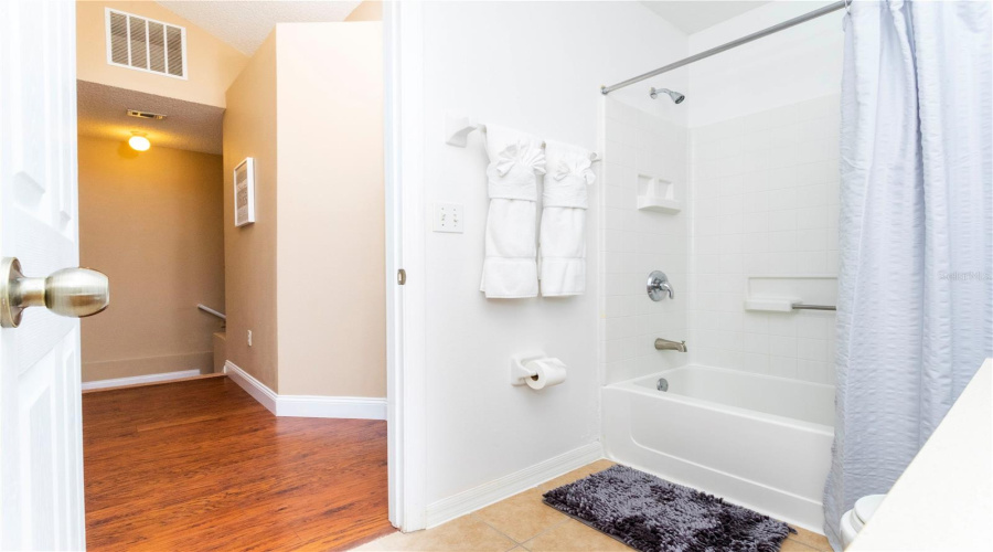 KISSIMMEE, Florida 34747, 3 Bedrooms Bedrooms, ,2 BathroomsBathrooms,Residential,For Sale,BLUE LAGOON,0,MFRS5136459
