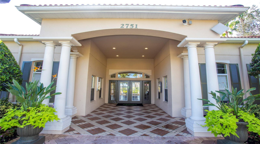 KISSIMMEE, Florida 34747, 3 Bedrooms Bedrooms, ,2 BathroomsBathrooms,Residential,For Sale,BLUE LAGOON,0,MFRS5136459