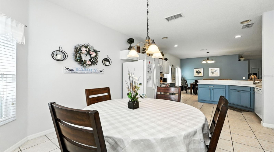 DAVENPORT, Florida 33896, 4 Bedrooms Bedrooms, ,3 BathroomsBathrooms,Residential,For Sale,DORSET,0,MFRO6340192