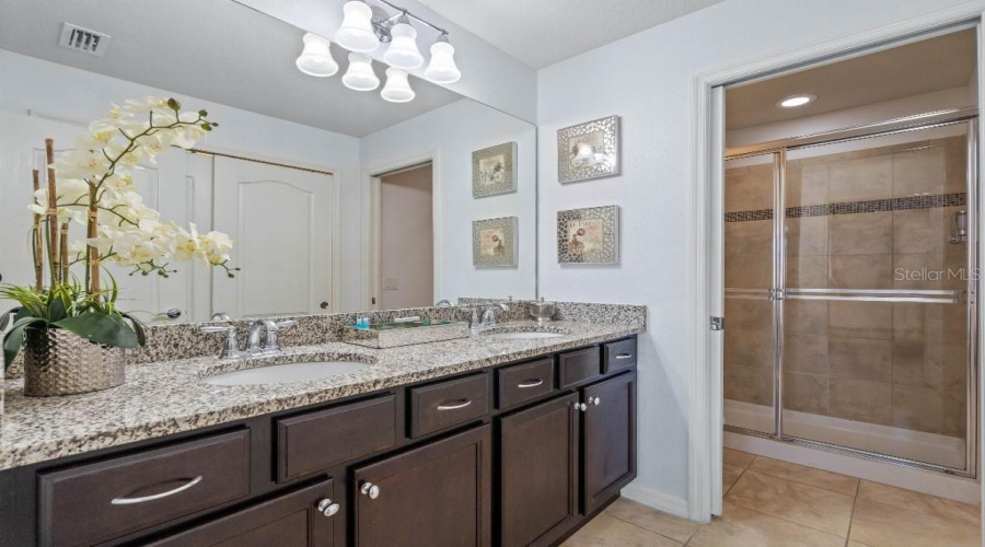 KISSIMMEE, Florida 34747, 5 Bedrooms Bedrooms, ,4 BathroomsBathrooms,Residential,For Sale,ROME,0,MFRTB8436614