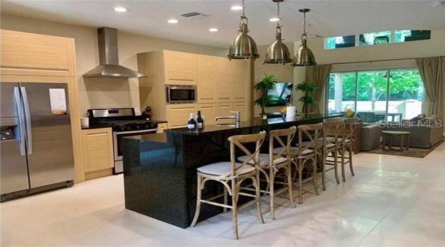 KISSIMMEE, Florida 34747, 4 Bedrooms Bedrooms, ,4 BathroomsBathrooms,Residential,For Sale,RECIFE,0,MFRO6350643