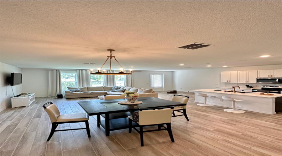 DAVENPORT, Florida 33896, 3 Bedrooms Bedrooms, ,2 BathroomsBathrooms,Residential,For Sale,BENOI DR,0,MFRO6352078