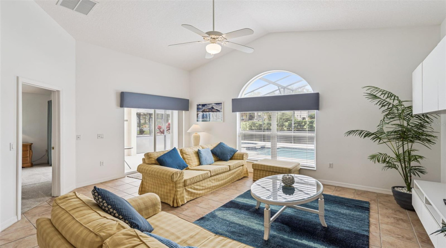 DAVENPORT, Florida 33897, 3 Bedrooms Bedrooms, ,2 BathroomsBathrooms,Residential,For Sale,MOORGATE,0,MFRS5136593