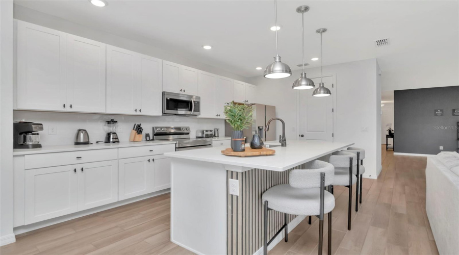 DAVENPORT, Florida 33896, 4 Bedrooms Bedrooms, ,3 BathroomsBathrooms,Residential,For Sale,DERWENT,0,MFRTB8436067