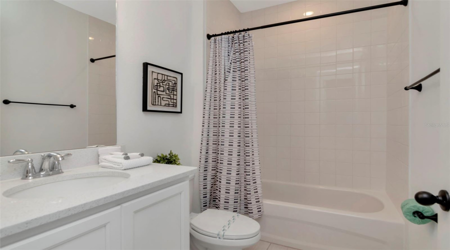 DAVENPORT, Florida 33896, 4 Bedrooms Bedrooms, ,3 BathroomsBathrooms,Residential,For Sale,DERWENT,0,MFRTB8436067