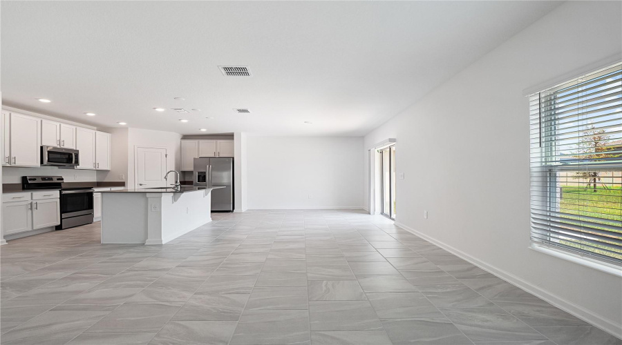 DAVENPORT, Florida 33837, 4 Bedrooms Bedrooms, ,2 BathroomsBathrooms,Residential,For Sale,JETT,0,MFRS5135411