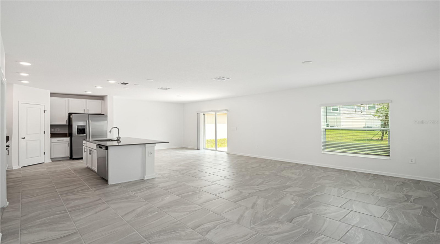DAVENPORT, Florida 33837, 4 Bedrooms Bedrooms, ,2 BathroomsBathrooms,Residential,For Sale,JETT,0,MFRS5135411