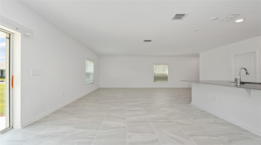 DAVENPORT, Florida 33837, 4 Bedrooms Bedrooms, ,2 BathroomsBathrooms,Residential,For Sale,JETT,0,MFRS5135411