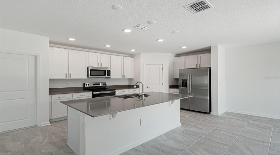 DAVENPORT, Florida 33837, 4 Bedrooms Bedrooms, ,2 BathroomsBathrooms,Residential,For Sale,JETT,0,MFRS5135411