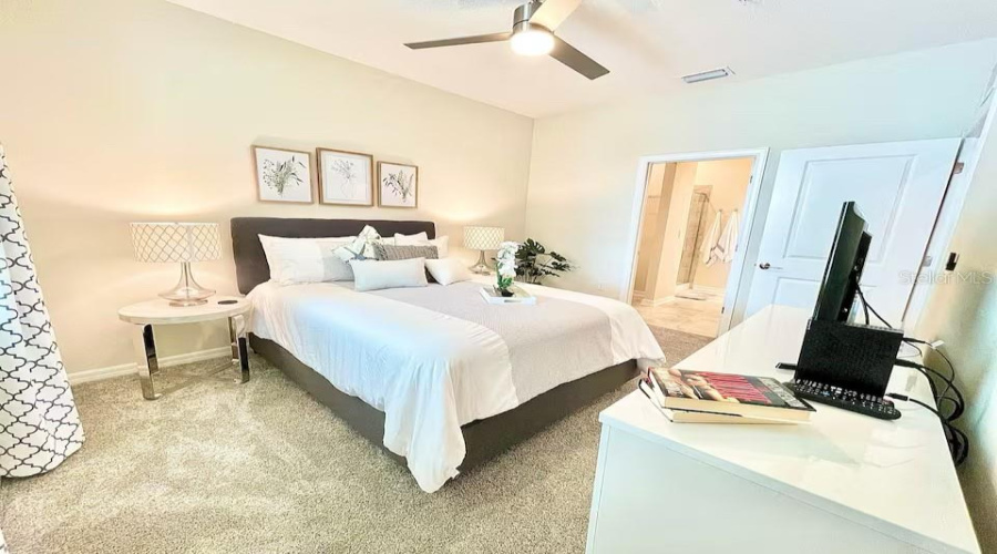 KISSIMMEE, Florida 34746, 2 Bedrooms Bedrooms, ,2 BathroomsBathrooms,Residential,For Sale,PARADOX,0,MFRO6298745
