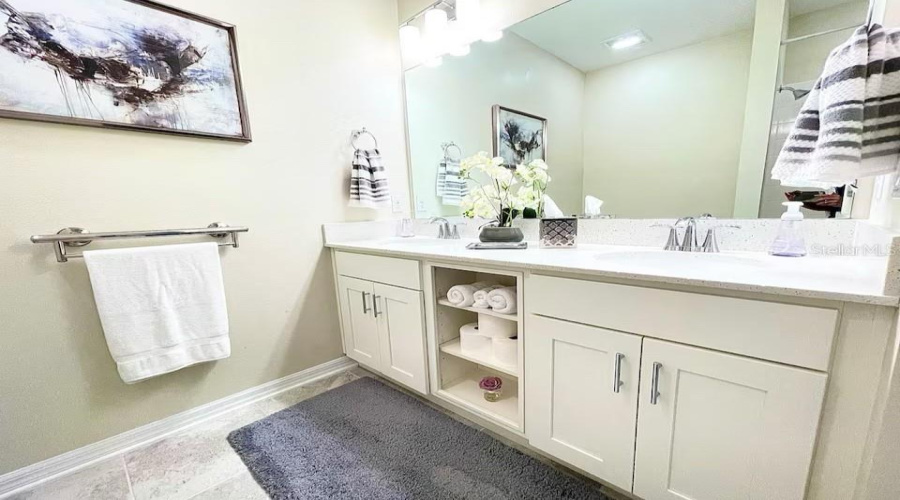 KISSIMMEE, Florida 34746, 2 Bedrooms Bedrooms, ,2 BathroomsBathrooms,Residential,For Sale,PARADOX,0,MFRO6298745