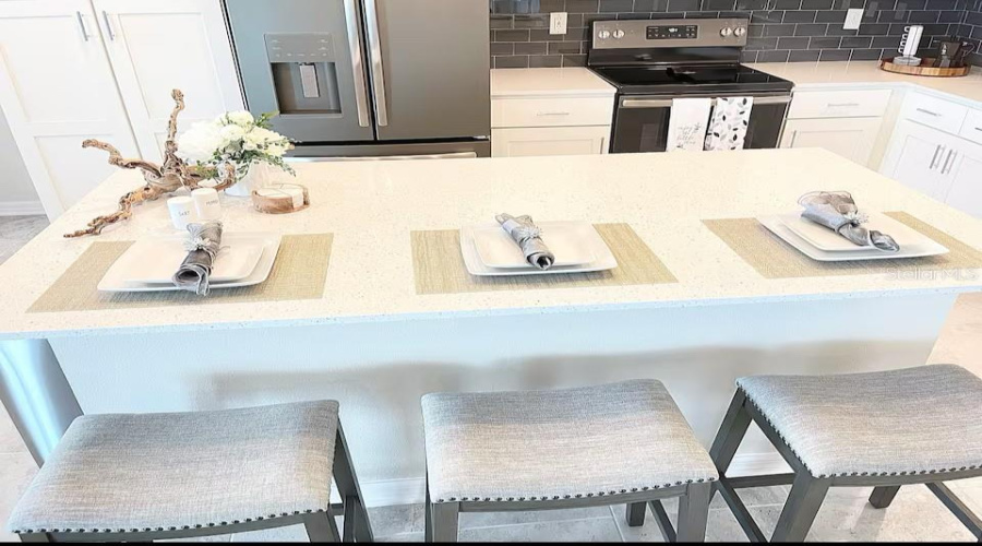 KISSIMMEE, Florida 34746, 2 Bedrooms Bedrooms, ,2 BathroomsBathrooms,Residential,For Sale,PARADOX,0,MFRO6298745