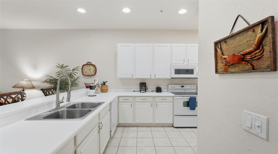 DAVENPORT, Florida 33897, 2 Bedrooms Bedrooms, ,2 BathroomsBathrooms,Residential,For Sale,NEW PROVIDENCE,0,MFRTB8436905