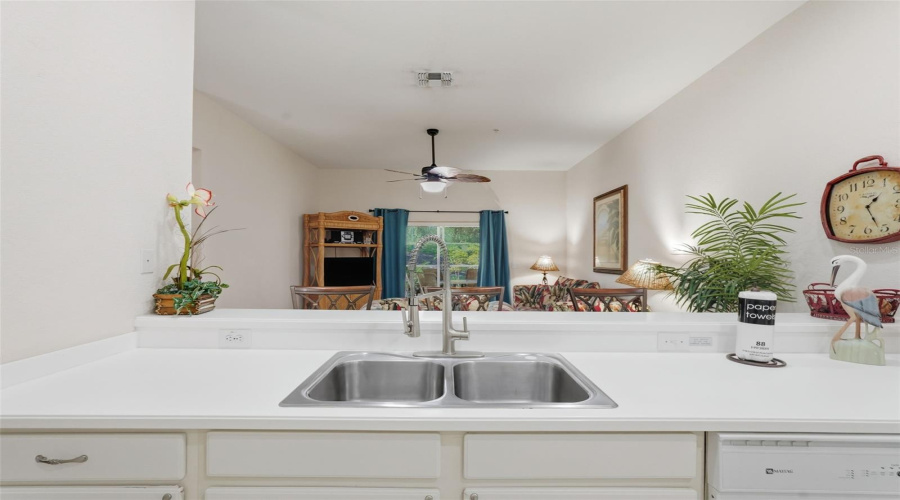 DAVENPORT, Florida 33897, 2 Bedrooms Bedrooms, ,2 BathroomsBathrooms,Residential,For Sale,NEW PROVIDENCE,0,MFRTB8436905