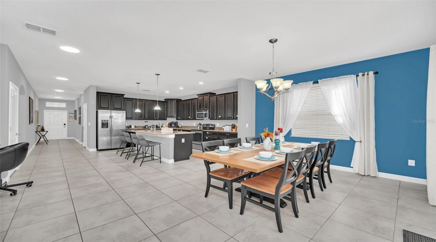 KISSIMMEE, Florida 34747, 6 Bedrooms Bedrooms, ,5 BathroomsBathrooms,Residential,For Sale,BANANA PALM,0,MFRO6352251