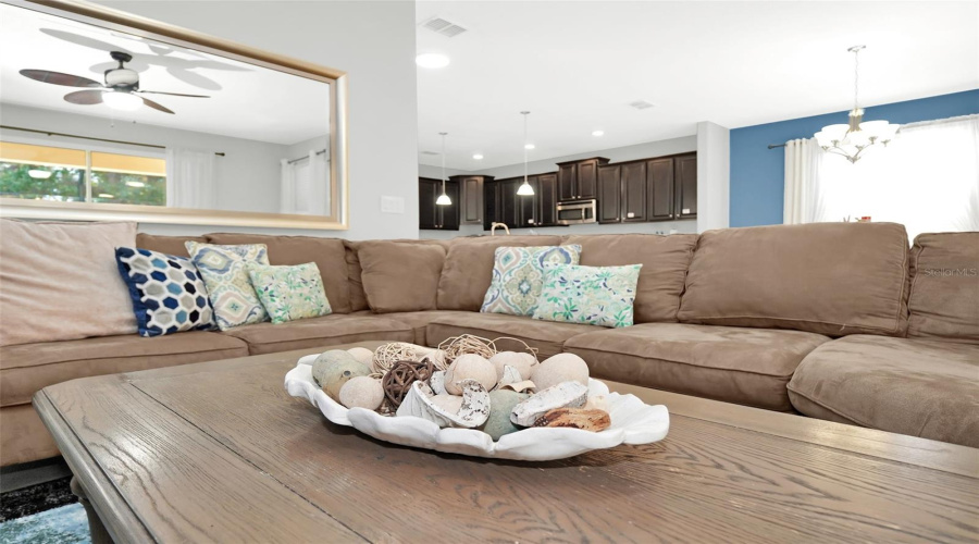 KISSIMMEE, Florida 34747, 6 Bedrooms Bedrooms, ,5 BathroomsBathrooms,Residential,For Sale,BANANA PALM,0,MFRO6352251