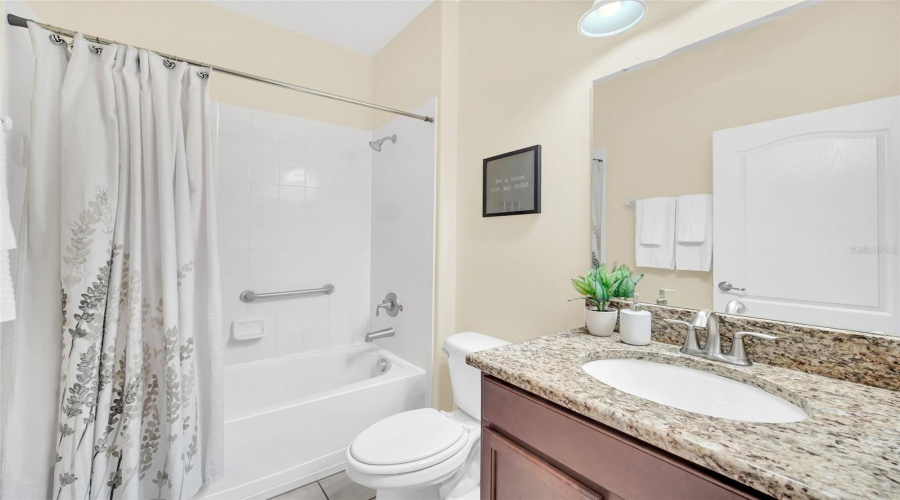 KISSIMMEE, Florida 34747, 6 Bedrooms Bedrooms, ,5 BathroomsBathrooms,Residential,For Sale,BANANA PALM,0,MFRO6352251